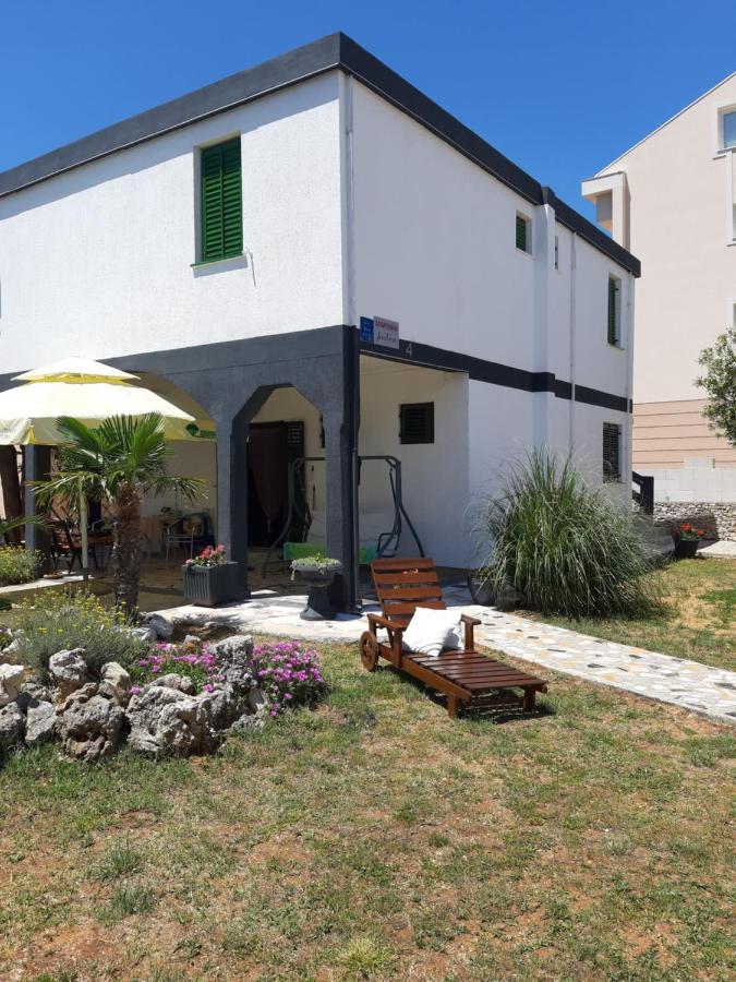 Apartmani Jadra Stara Novalja Buitenkant foto